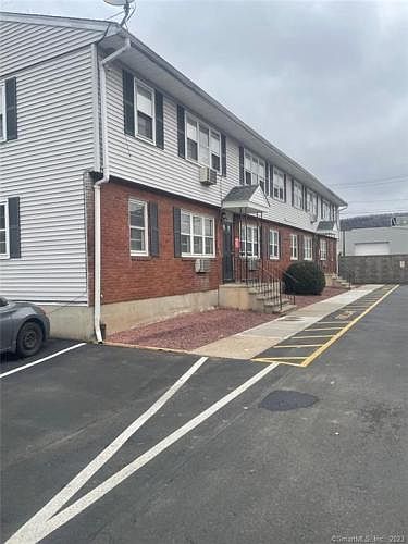 2nd image of 94 Fowler St APT 1L