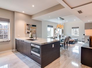 7 Warren Ave PENTHOUSE 17, Boston, MA 02116
