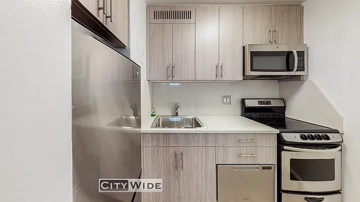 Rented by City Wide Apartments | media 8
