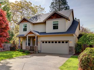 823 NW Douglas Pl, Portland, OR 97229
