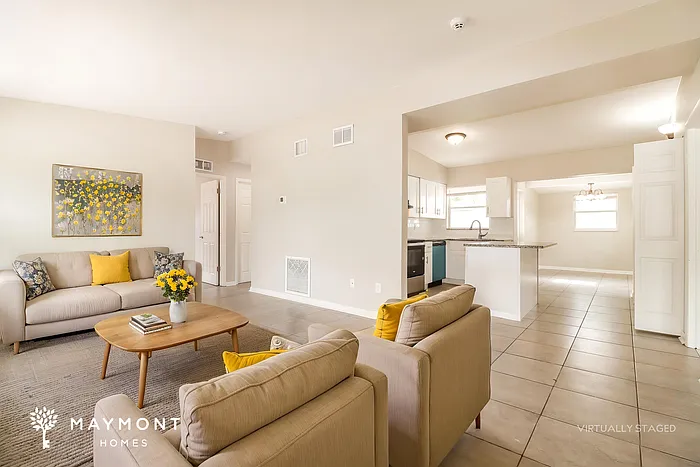 1313 Tuscola St — Photo 4