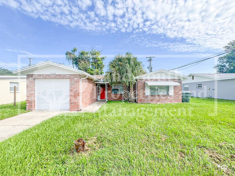 1st image of 1928 Alexander Dr