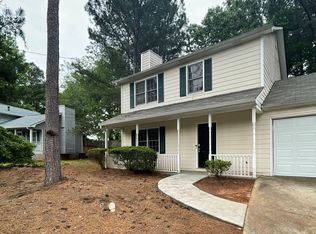 445 Springlake Dr, Lawrenceville, GA 30046