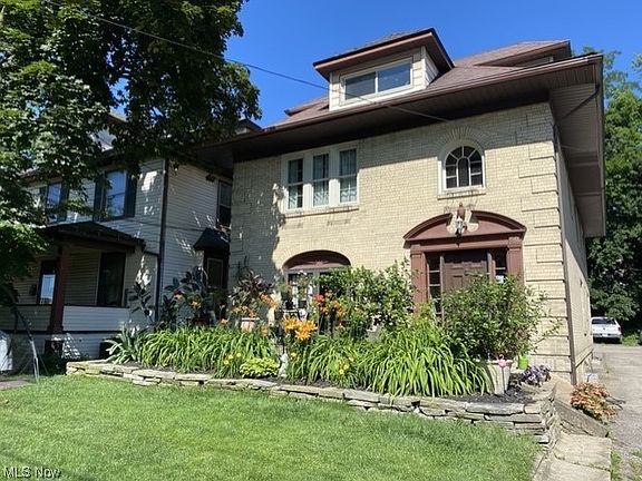 5th image of 58 Hawthorne Ave