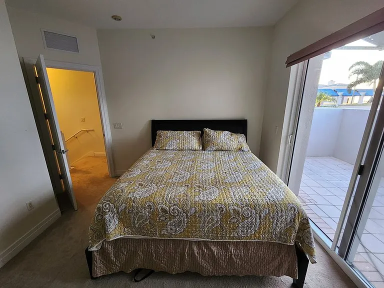 331 Cleveland St #310 — Photo 11