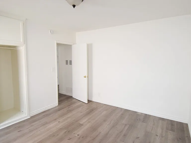 10385 W Olympic Blvd — Photo 8
