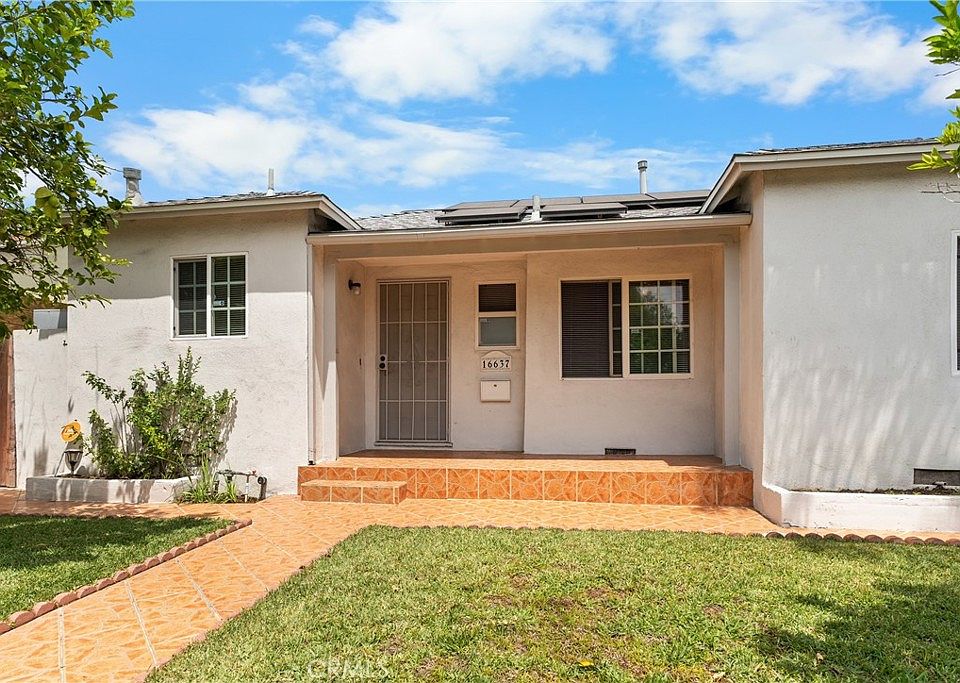1st image of 16637 Victory Blvd