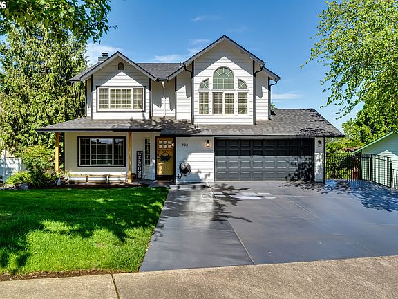 2nd image of 798 Prescott Ln