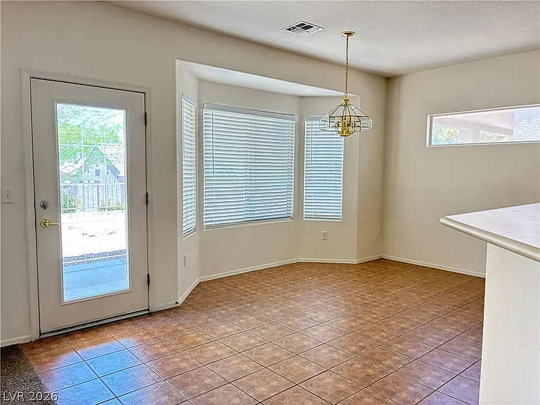 2578 Woodson Ave — Photo 12