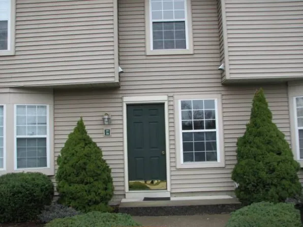 37 Glen Ridge Ct, New Milford, CT 06776