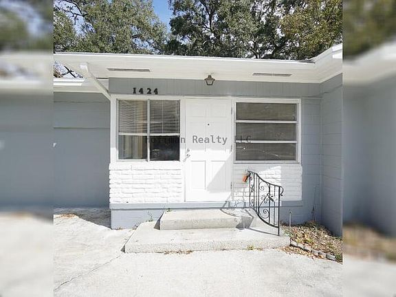 3rd image of 1424 E Park Cir