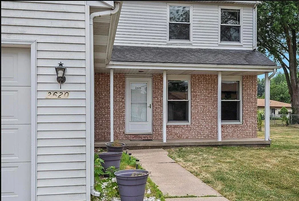 2620 Cooper Ave — Photo 2