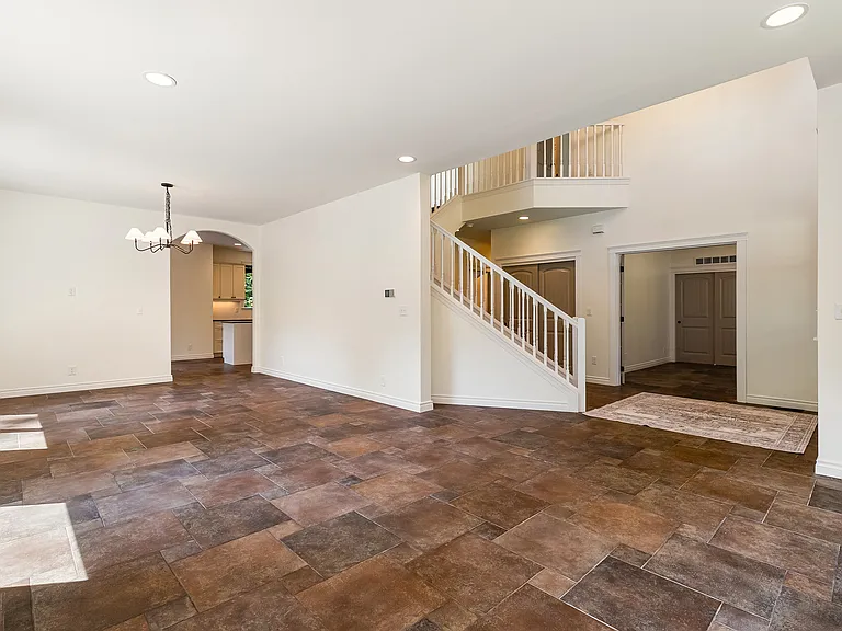 1007 Brookings Pl — Photo 6