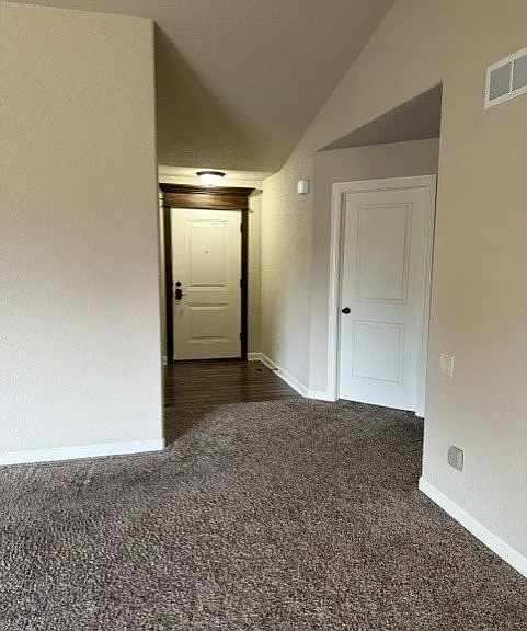 211 NE 19th Ct — Photo 6