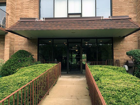 5th image of 1777 W Crystal Ln Unit 707