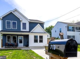 719 Wyoming Ave, Croydon, PA 19021