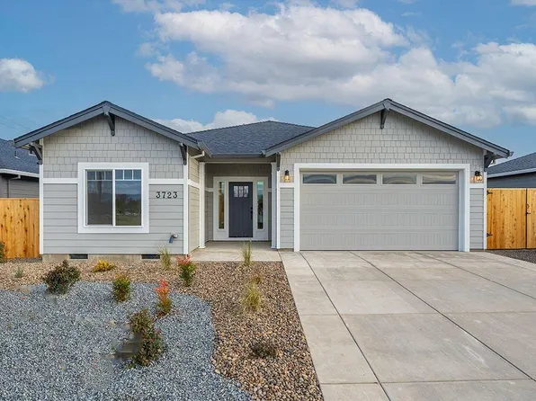 3723 Ford Dr, Medford, OR 97504