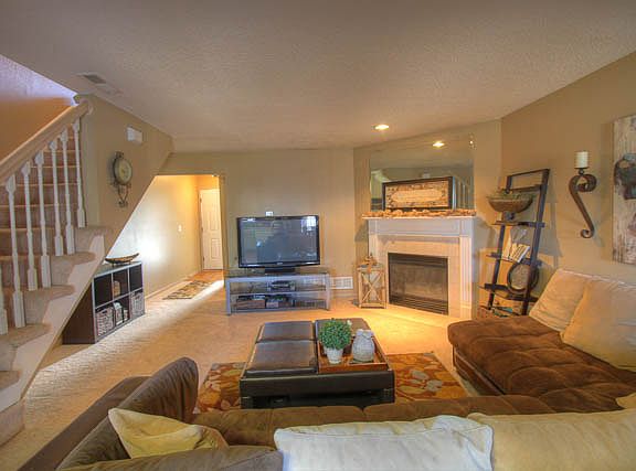 2nd image of 1413 SE Lexington Ave #138B