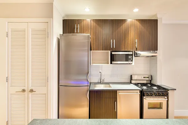 Rented by Corigin Management | media 35