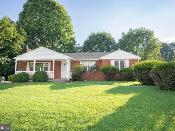 183 Elm St, Harpers Ferry, WV 25425