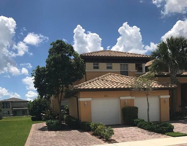 1st image of 8254 NW 127th Ln