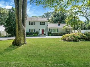 178 Beverly Rd, South Huntington, NY 11746