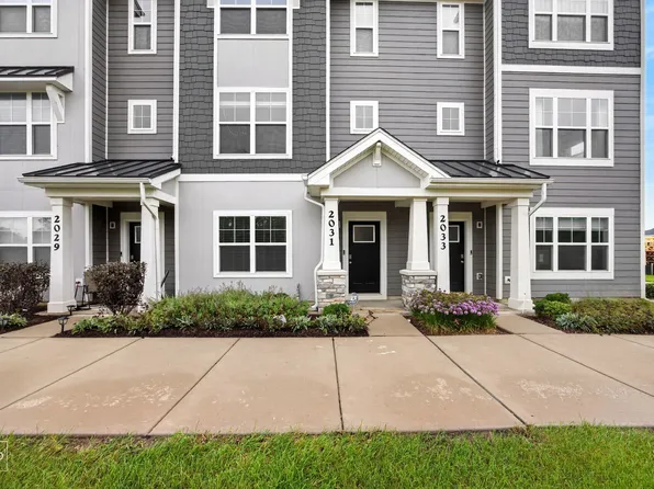 2031 Sequoia Ave, Mundelein, IL 60060