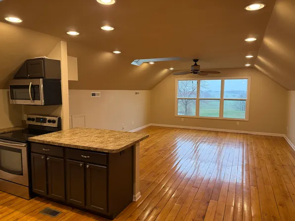 591 State Route 140 E, Utica, KY 42376