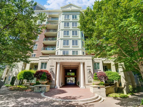 300 W 5th St APT 344, Charlotte, NC 28202