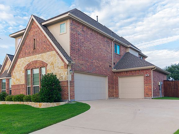 3rd image of 726 Beaver Creek Dr