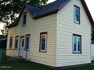 18 W 18th St, Buffalo City, WI 54622