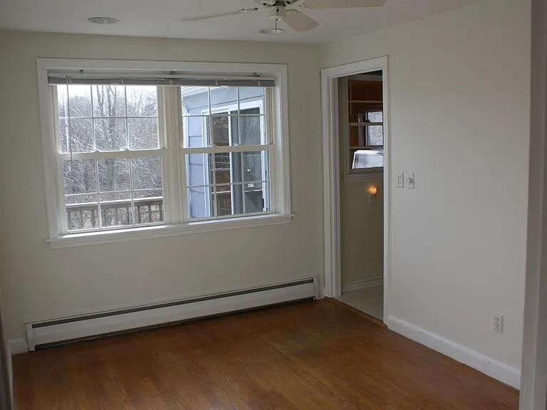 129 Wayside Rd — Photo 12