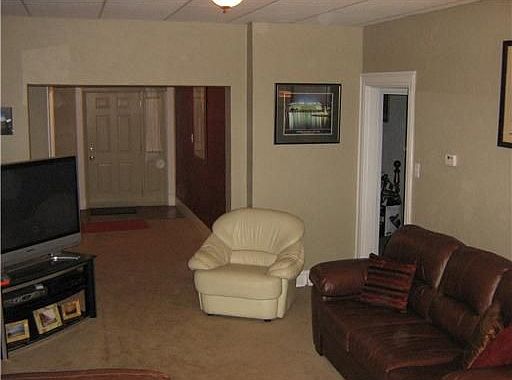 2nd image of 528 E End Ave
