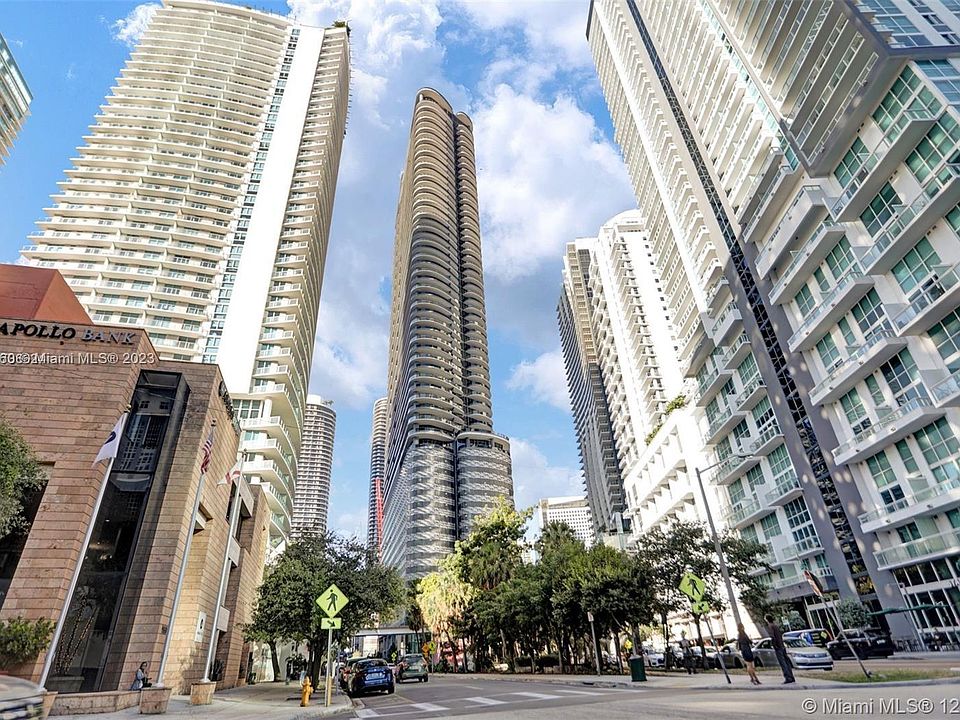 1st image of 1000 Brickell Plz #3101