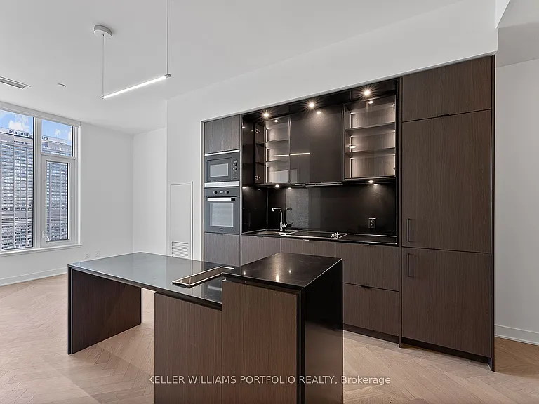11 Yorkville Ave #2907 — Photo 6