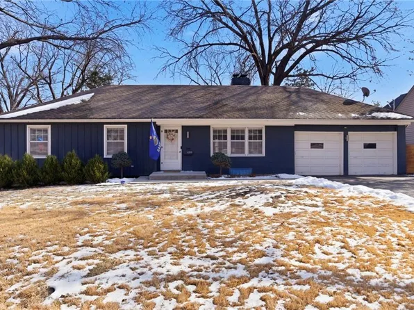 6319 Maple Dr, Mission, KS 66202