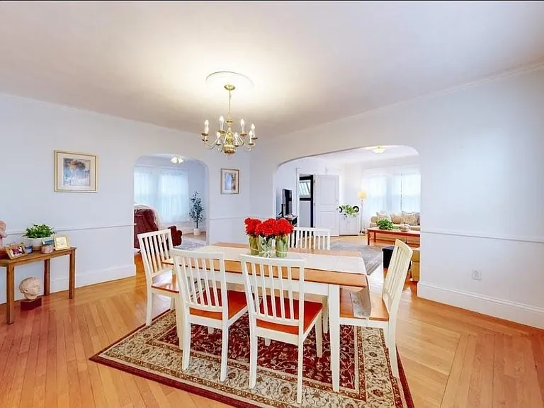 31 Blodgett Ave — Photo 12