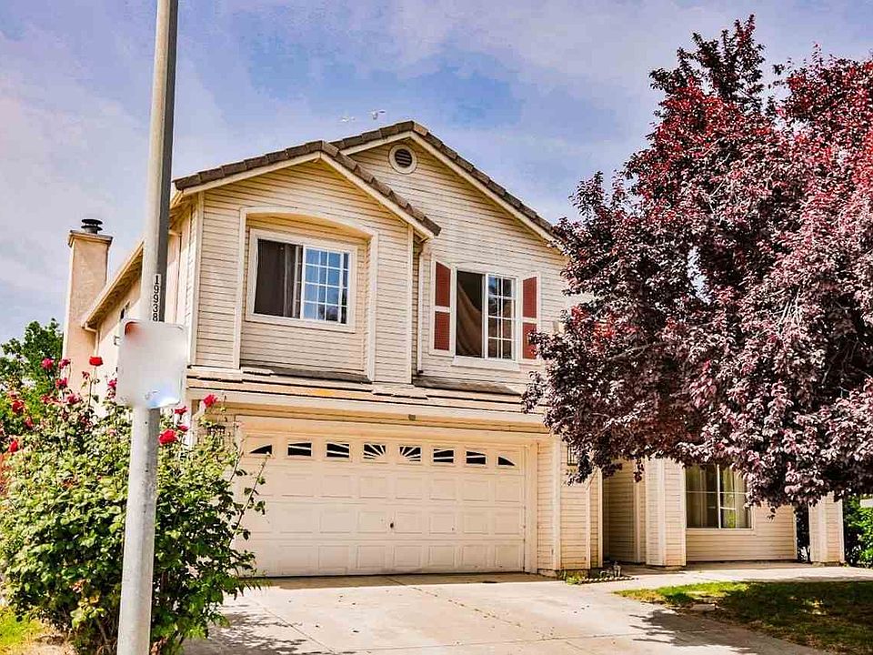 1st image of 2208 Nisperos St