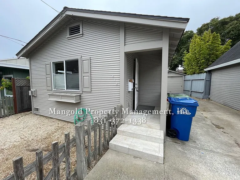 415 Wood St — Photo 1