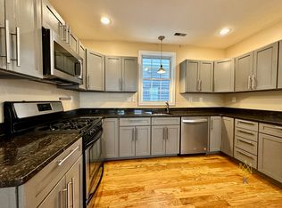 16 Melbourne St #1, Dorchester, MA 02124