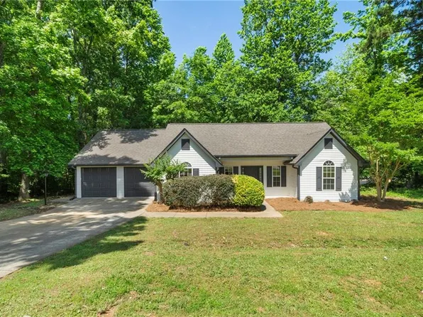 545 Willow Creek Dr, Temple, GA 30179