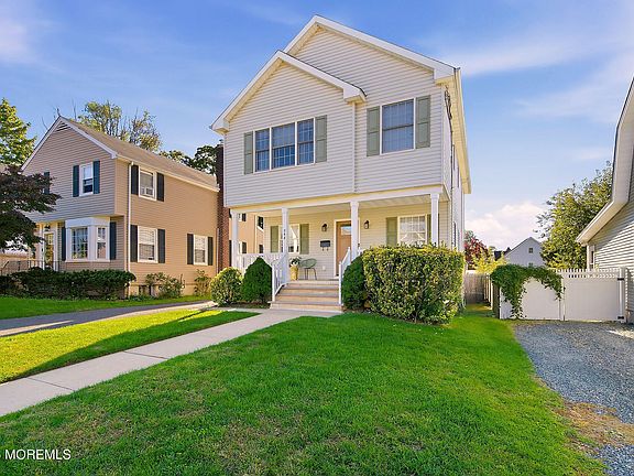 3rd image of 298 Spring Street