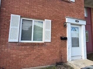 1351 Monomoy St APT D, Aurora, IL 60506