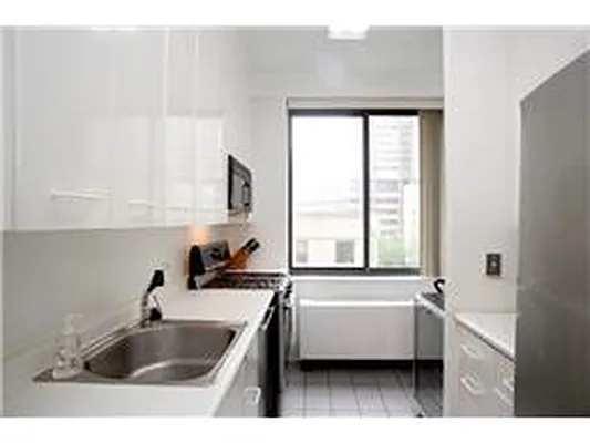 Rented by Douglas Elliman | media 37