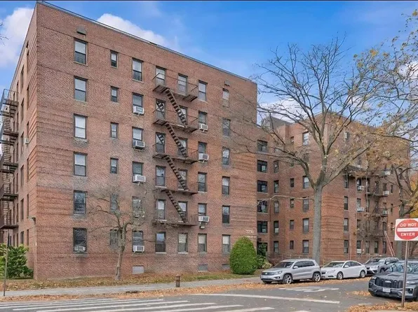 2270 Plumb 1st St, Brooklyn, NY 11229