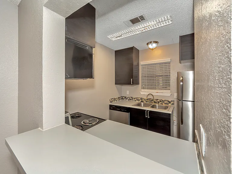 Hulen Park Place — Photo 14