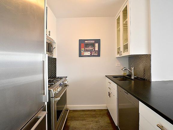 5th image of 200 E 89th St APT 38E
