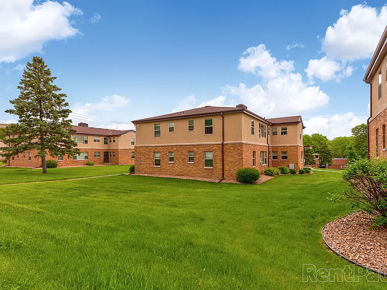 Welcome to Uptown West, where comfort meets convenience. Enjoy spacious living in beautifully landscaped surroundings, perfect for relaxation and leisure. Don't waitAE'AaAaAAAE'AAAAAaAAAAaAA"schedule your visit today!