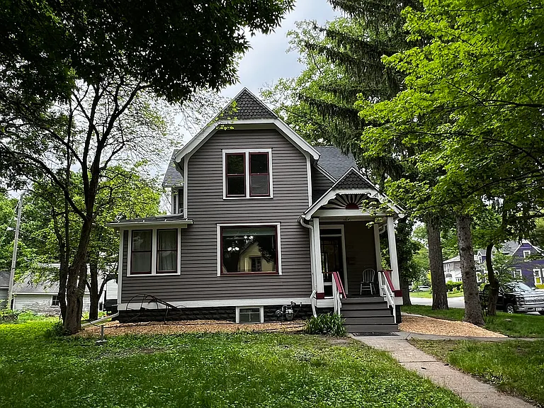 721 Clark Ave — Photo 1
