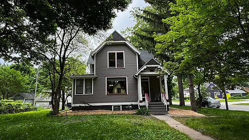 721 Clark Ave Photo 1